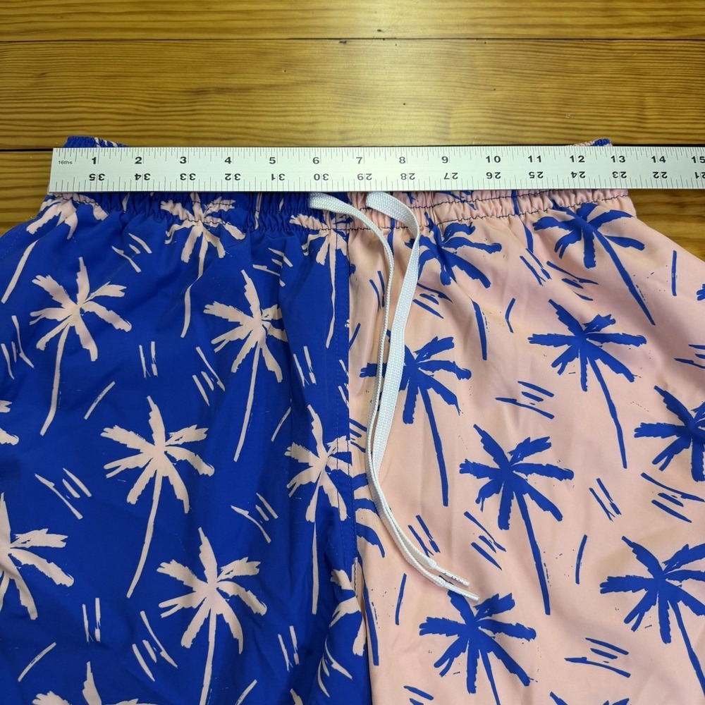 Chubbies The Weekend Kings Swim Trunks Mens Medium Palm Tree 5.5 Inch - Picture 7 of 12